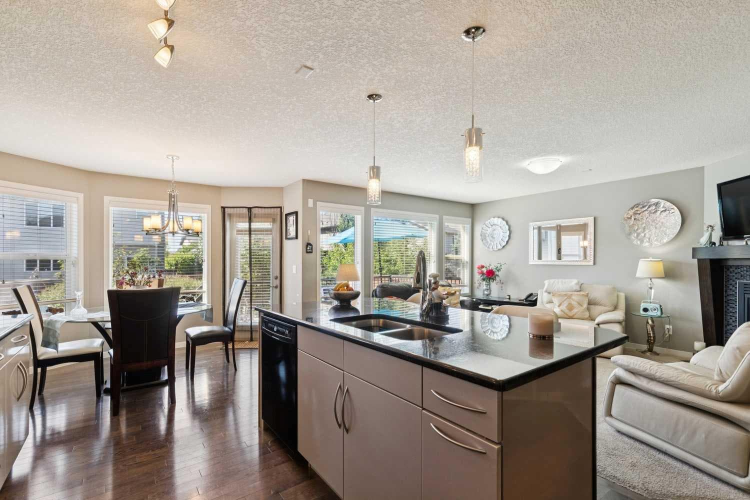 768 New Brighton Drive SE