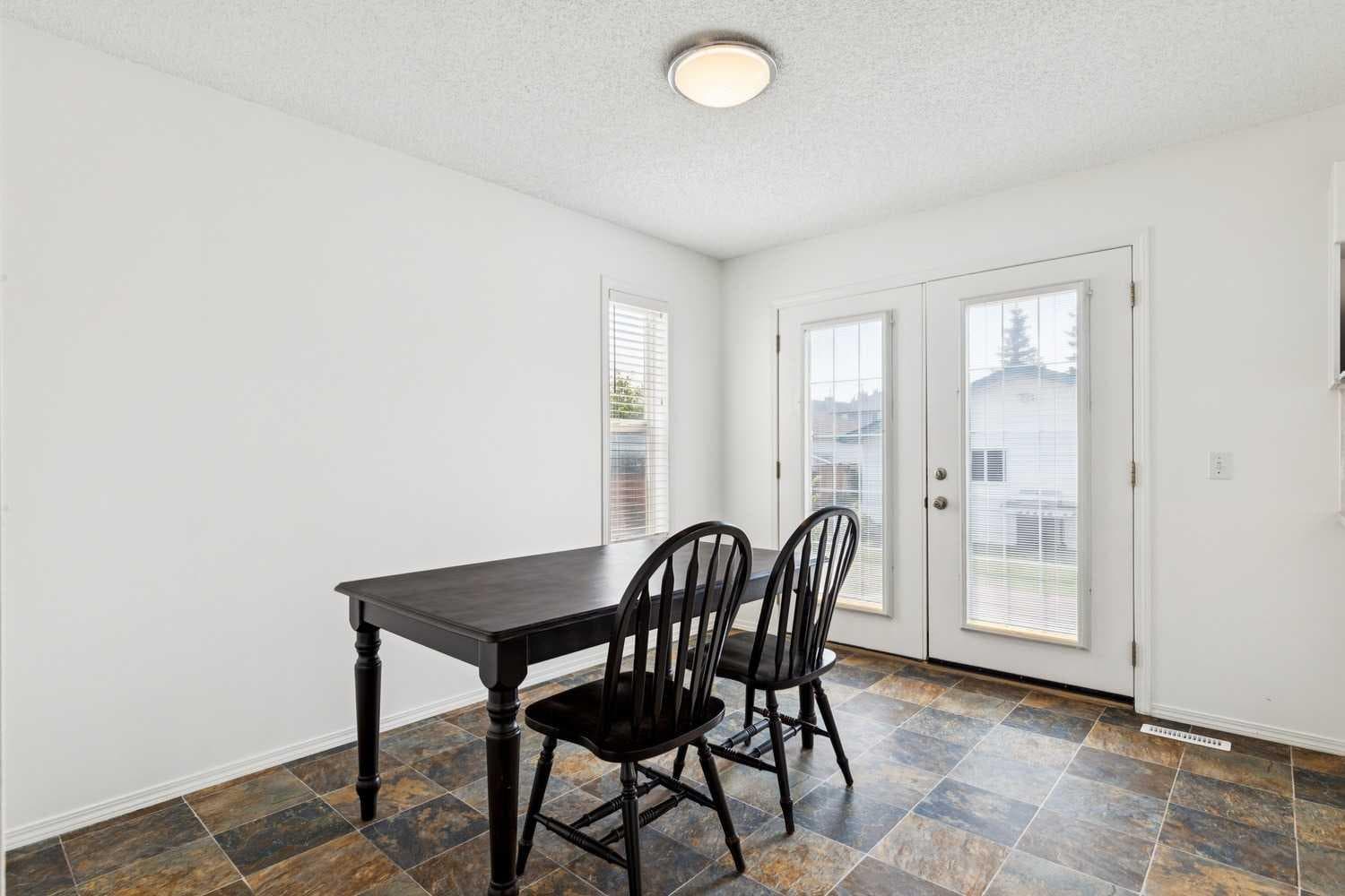 25 Coville Gardens NE