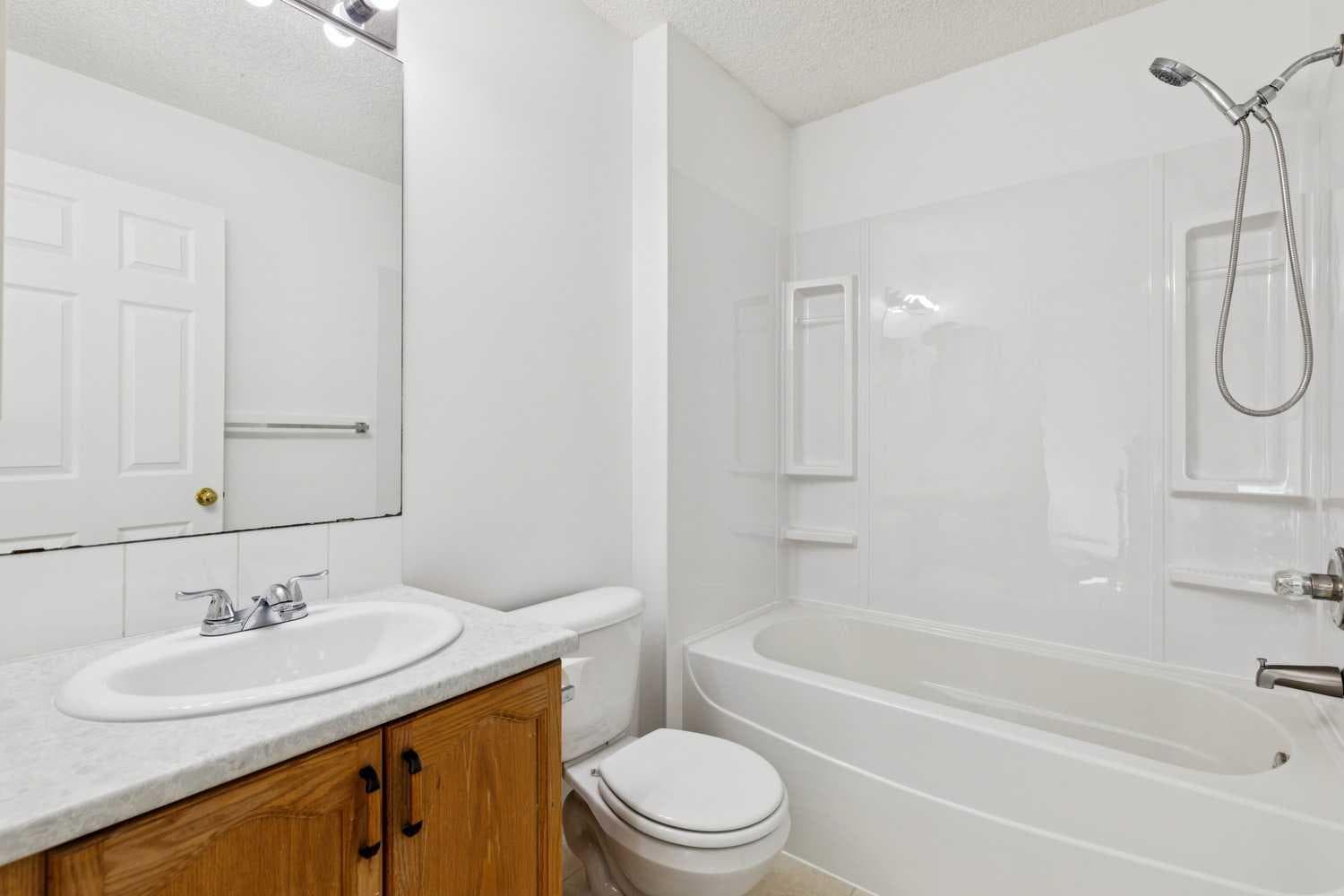 25 Coville Gardens NE