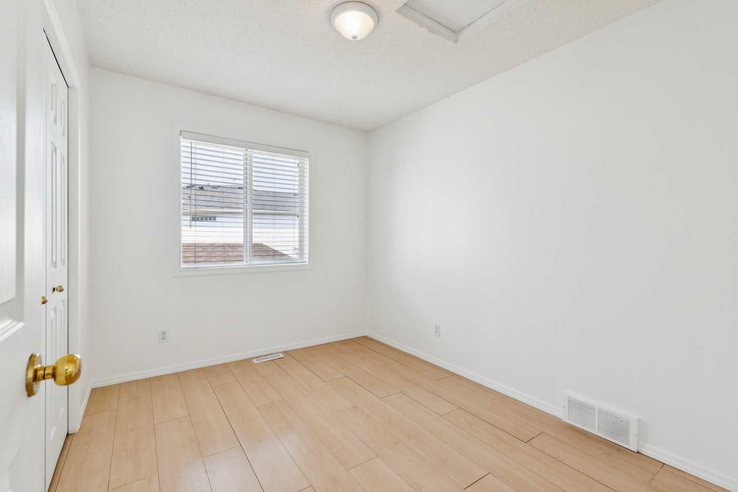 25 Coville Gardens NE