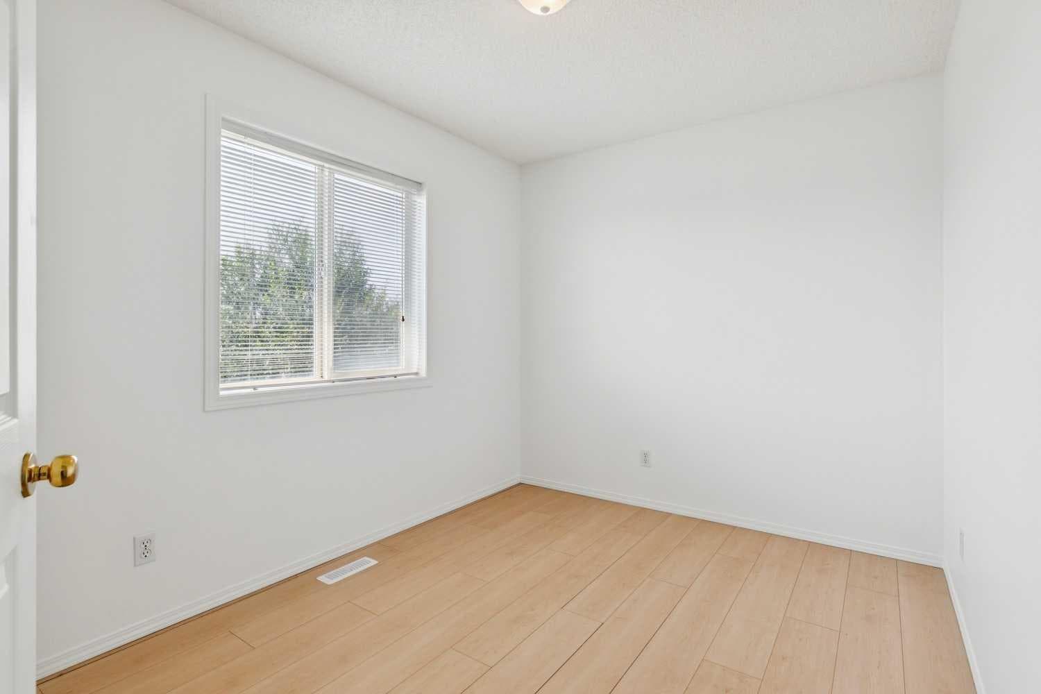 25 Coville Gardens NE