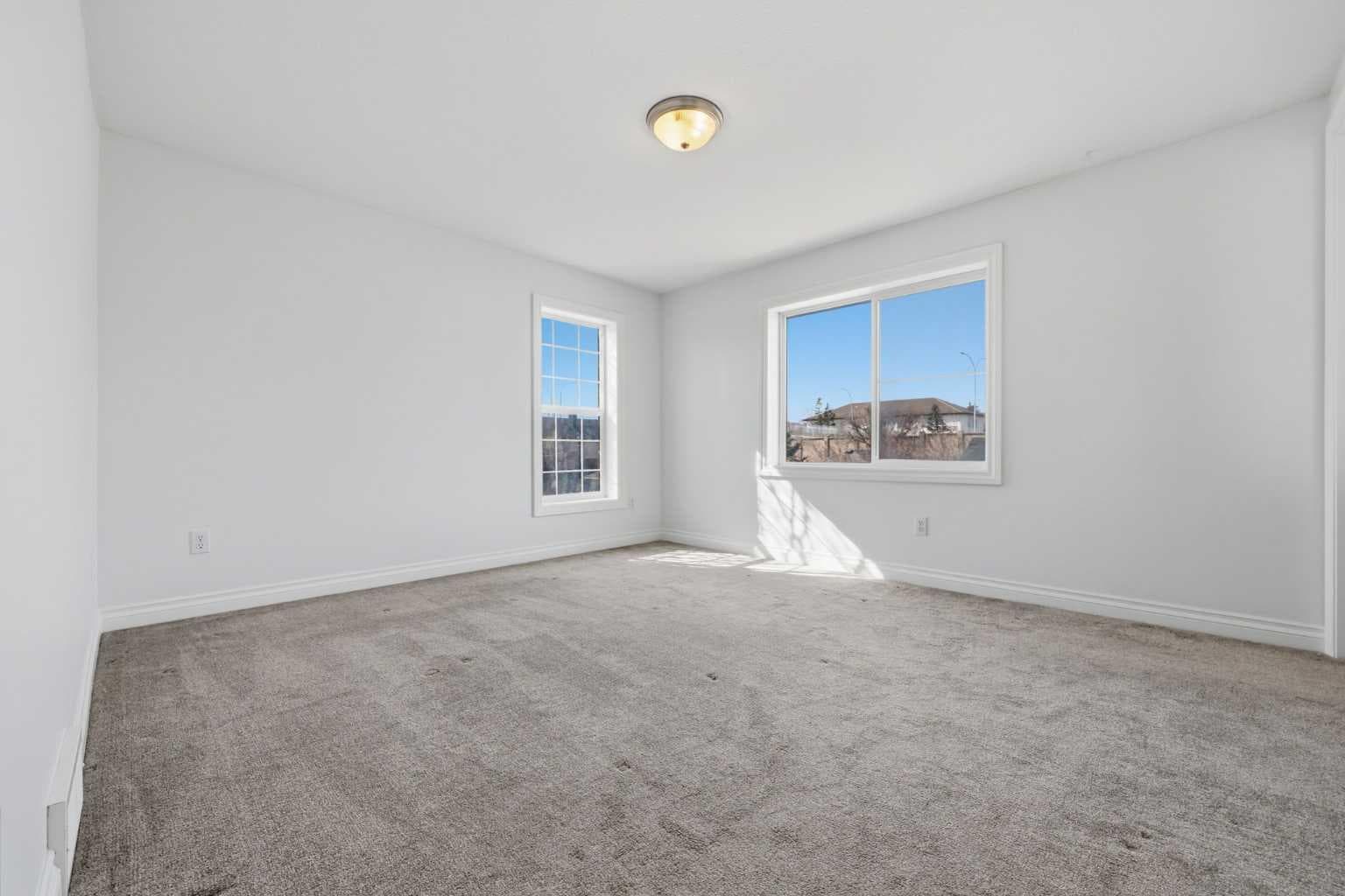 172 Somme Manor SW