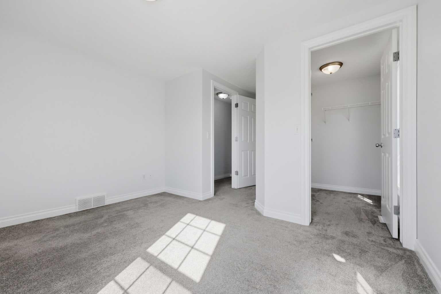 172 Somme Manor SW