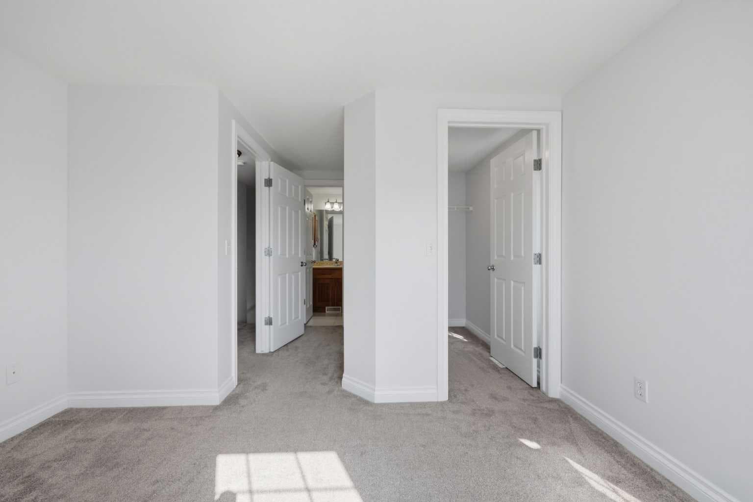 172 Somme Manor SW