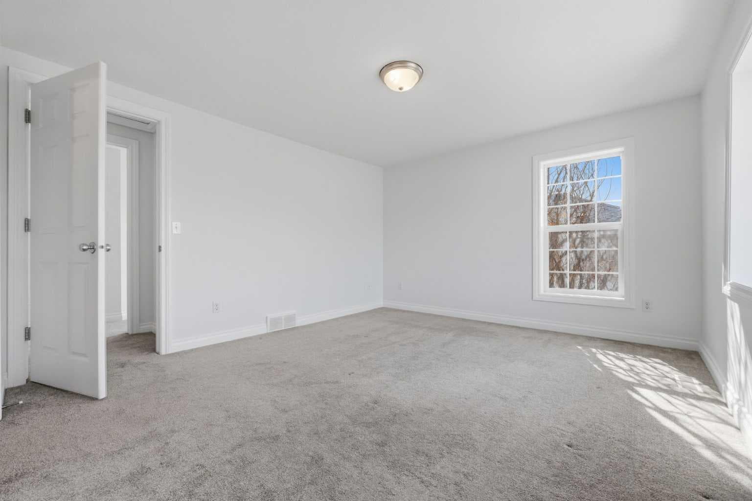 172 Somme Manor SW
