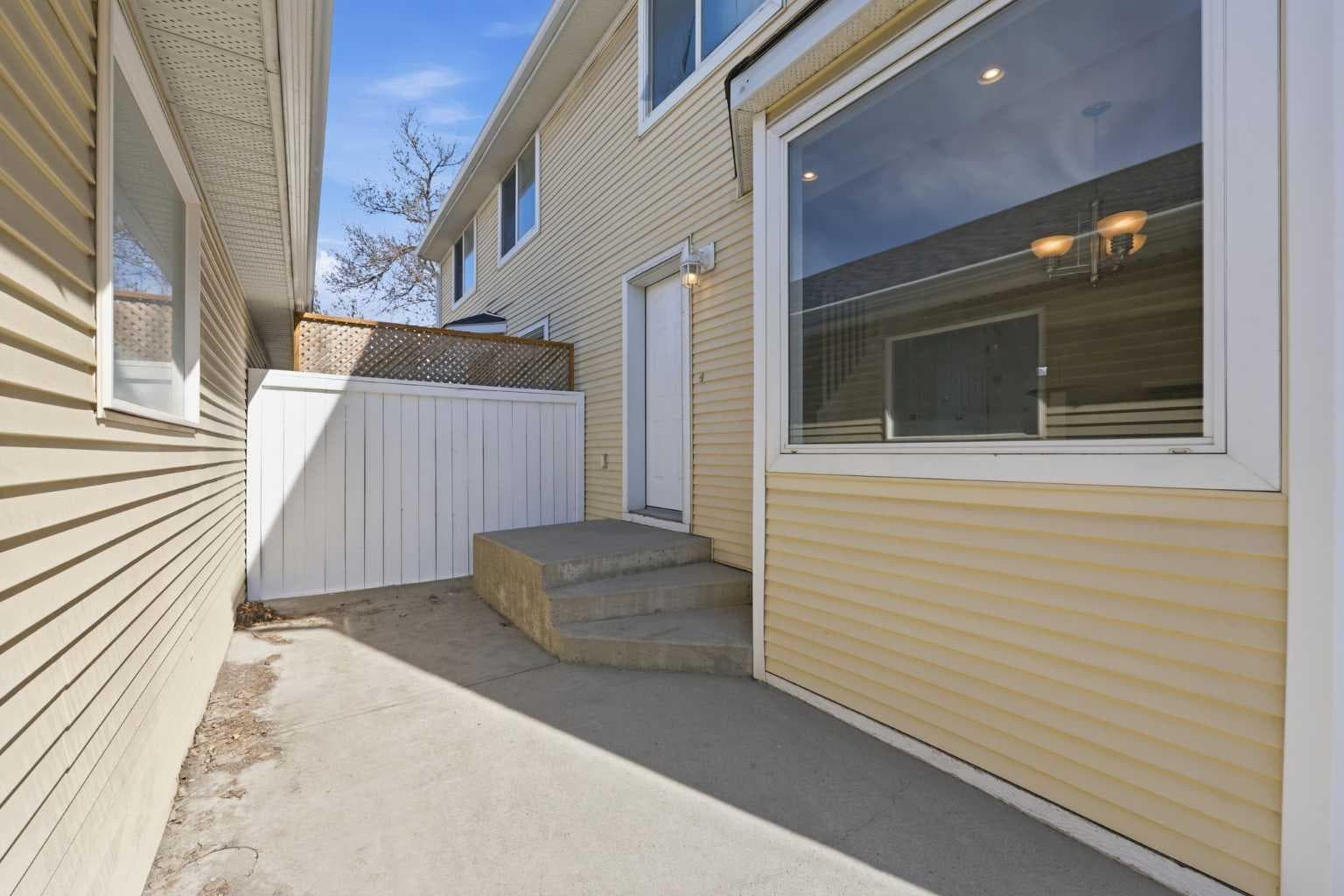 172 Somme Manor SW