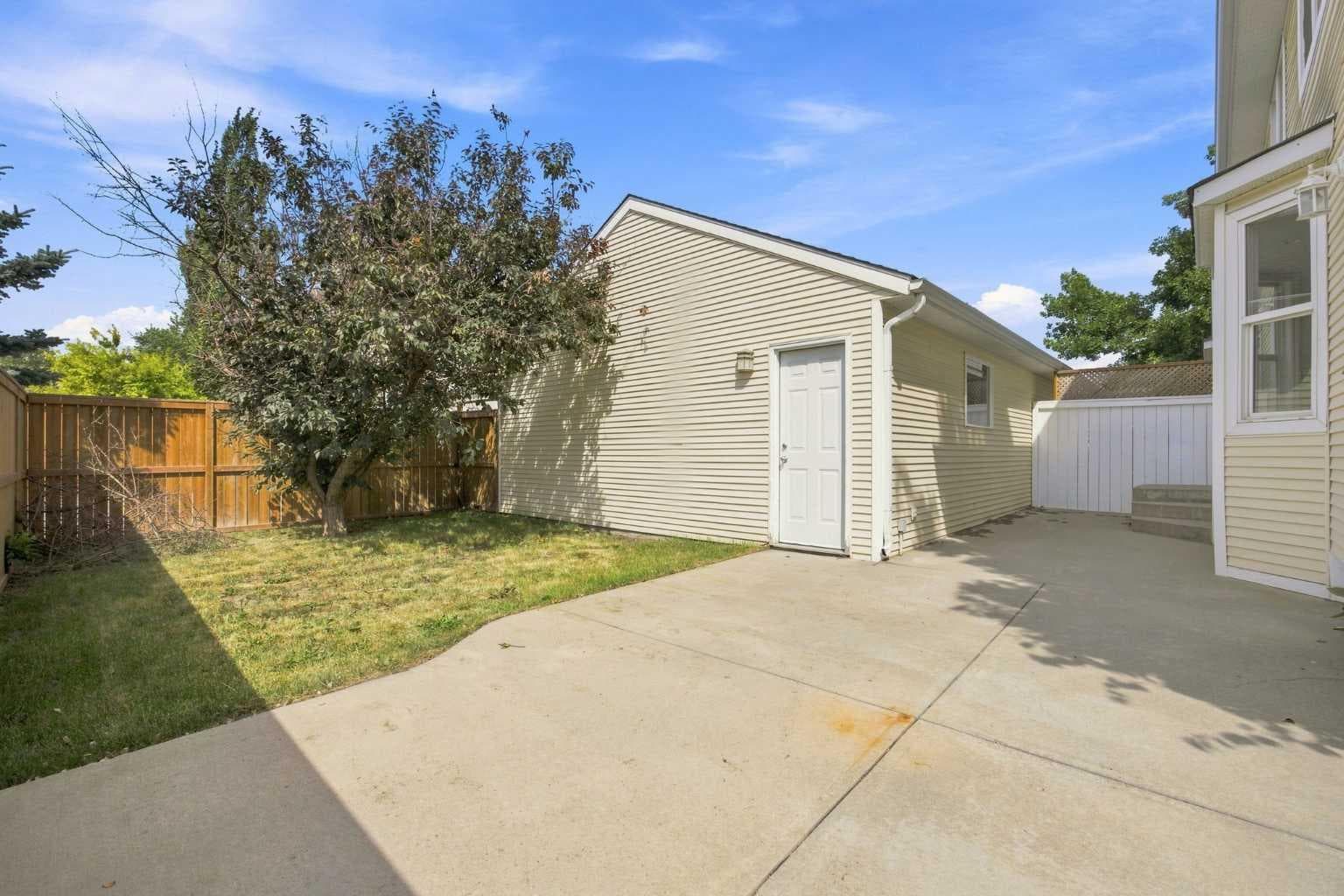 172 Somme Manor SW