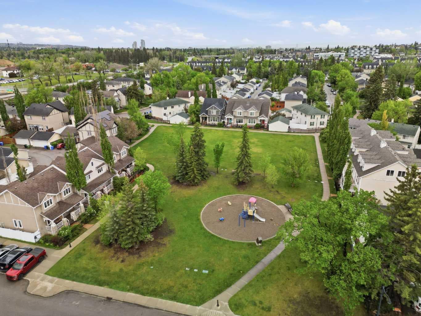 172 Somme Manor SW