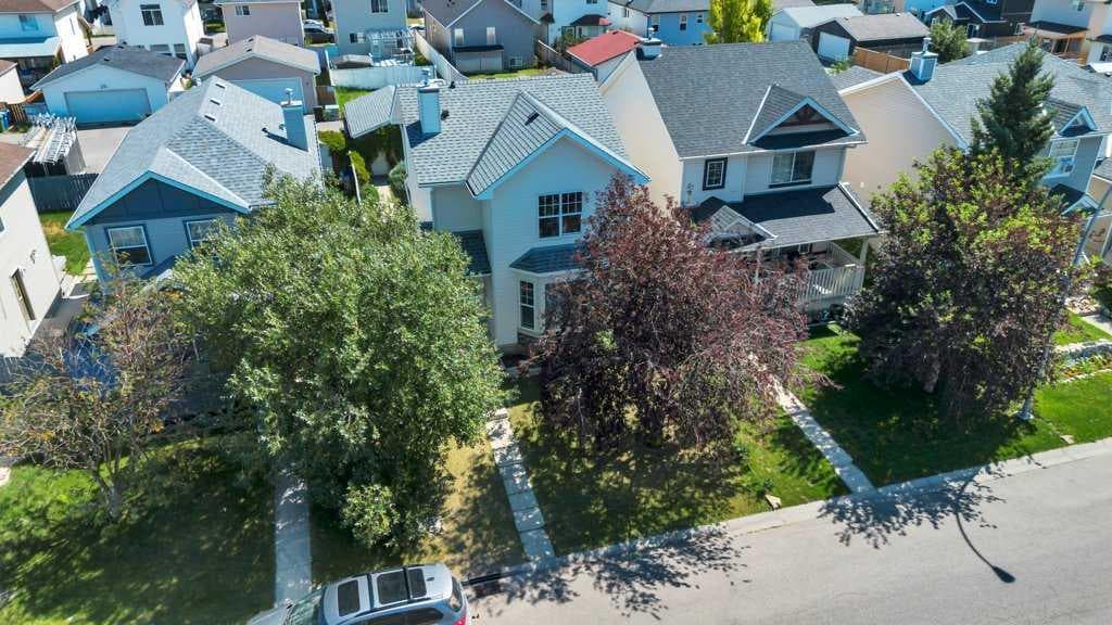 118 Tarington Close NE