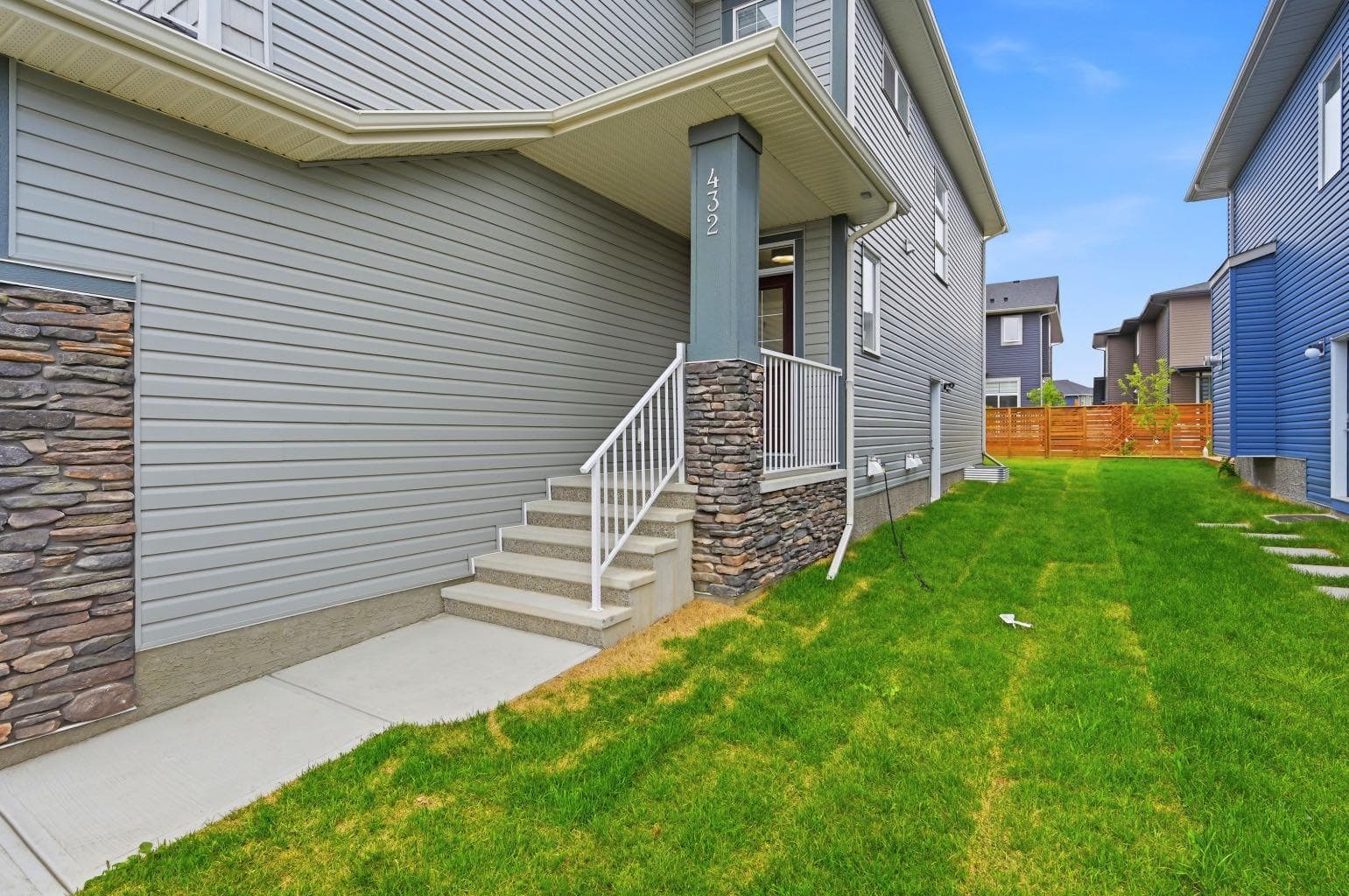 432 Dawson Circle 