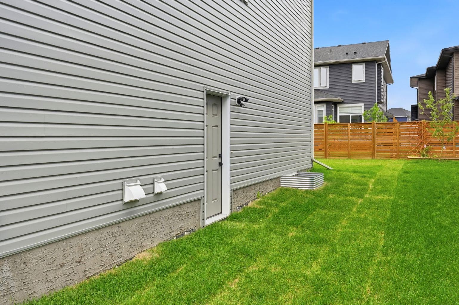 432 Dawson Circle 