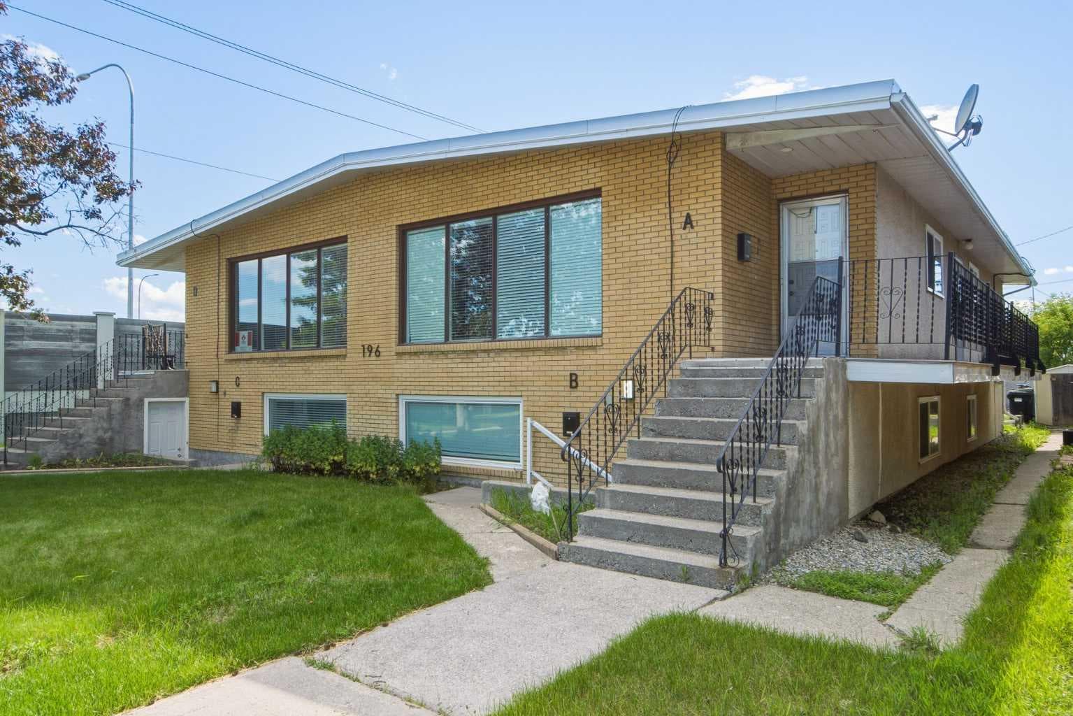 196 Gordon Drive SW