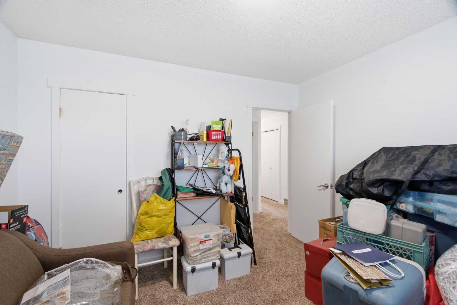 196 Gordon Drive SW