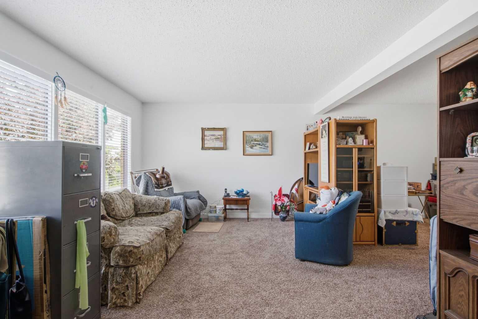 196 Gordon Drive SW