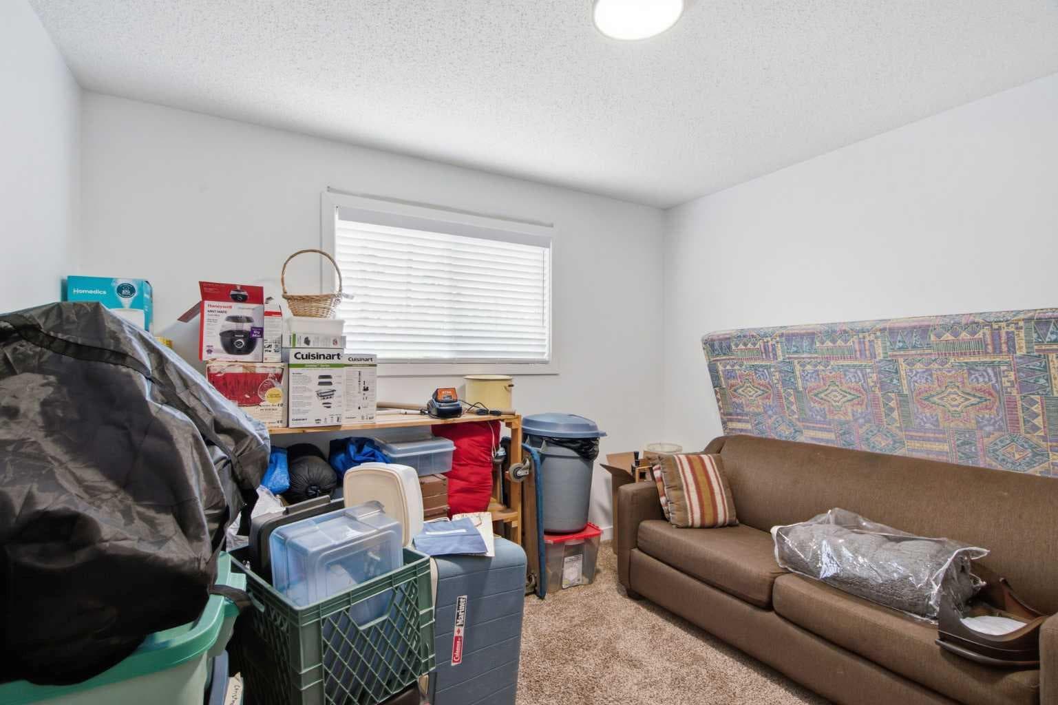 196 Gordon Drive SW