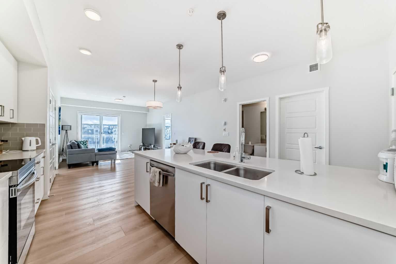 4414, 550 Belmont Street SW