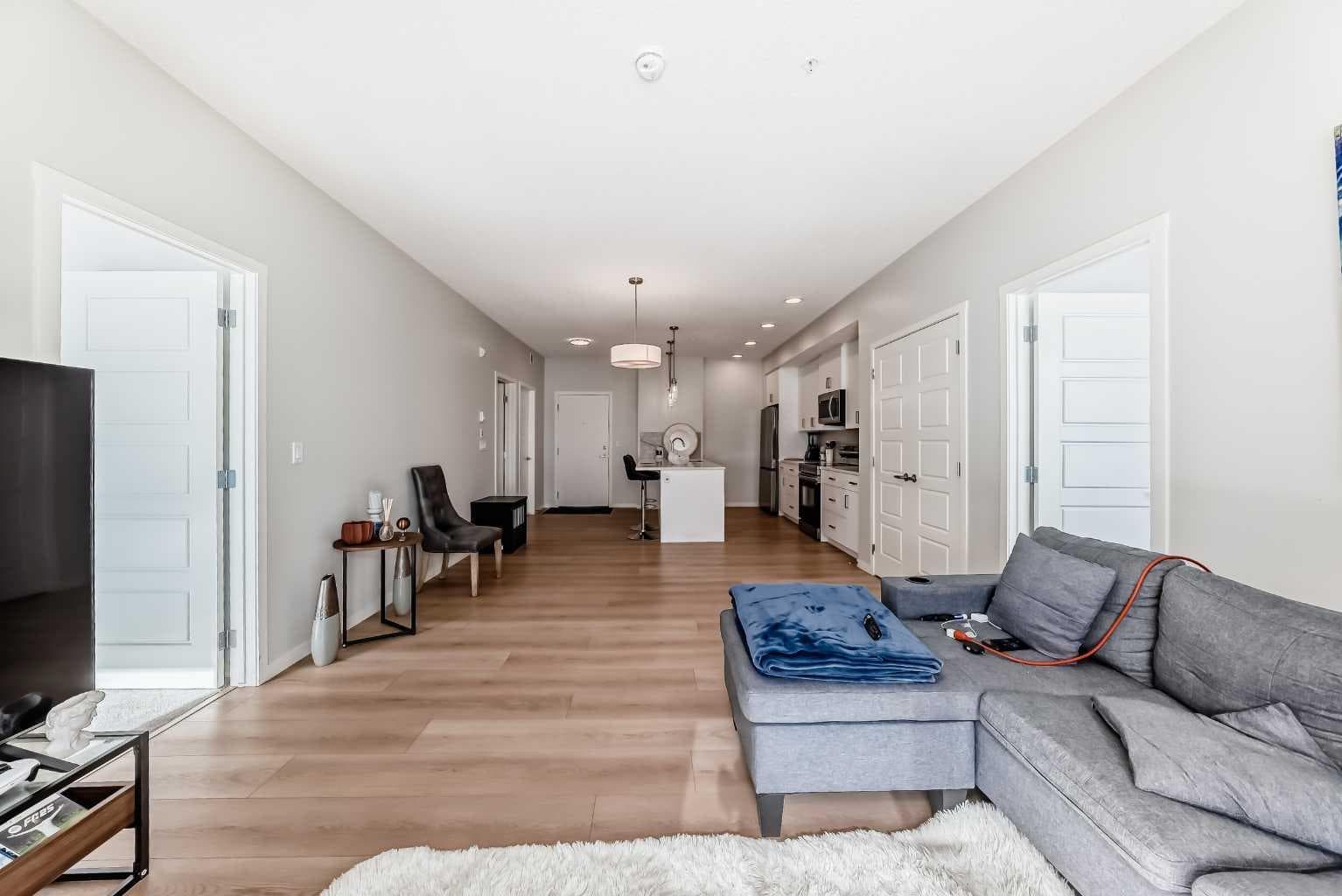 4414, 550 Belmont Street SW