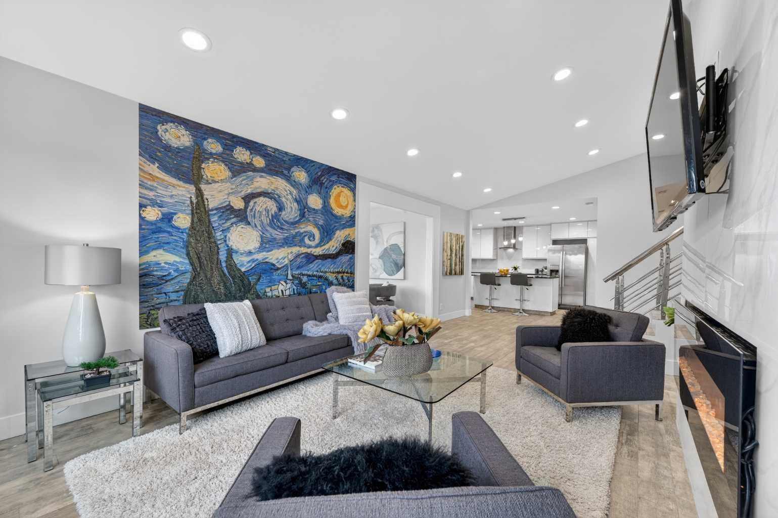 11 Selkirk Drive SW