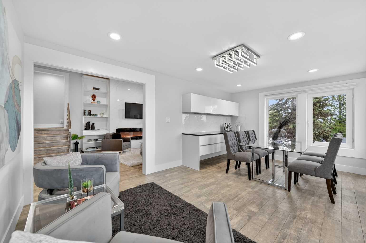 11 Selkirk Drive SW