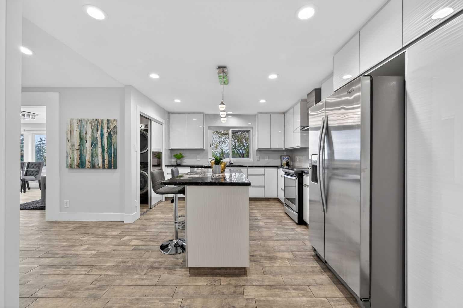 11 Selkirk Drive SW