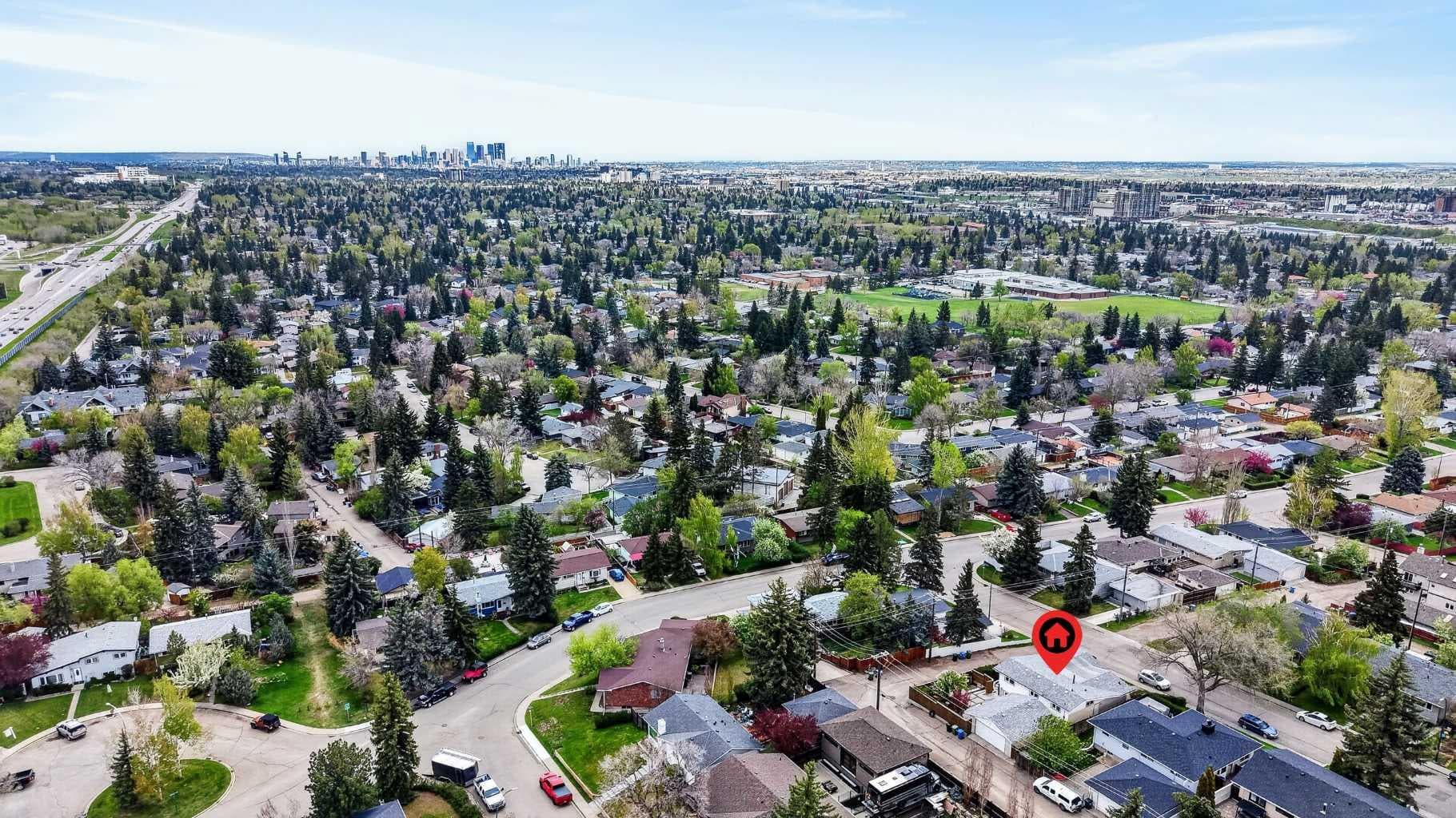 11 Selkirk Drive SW