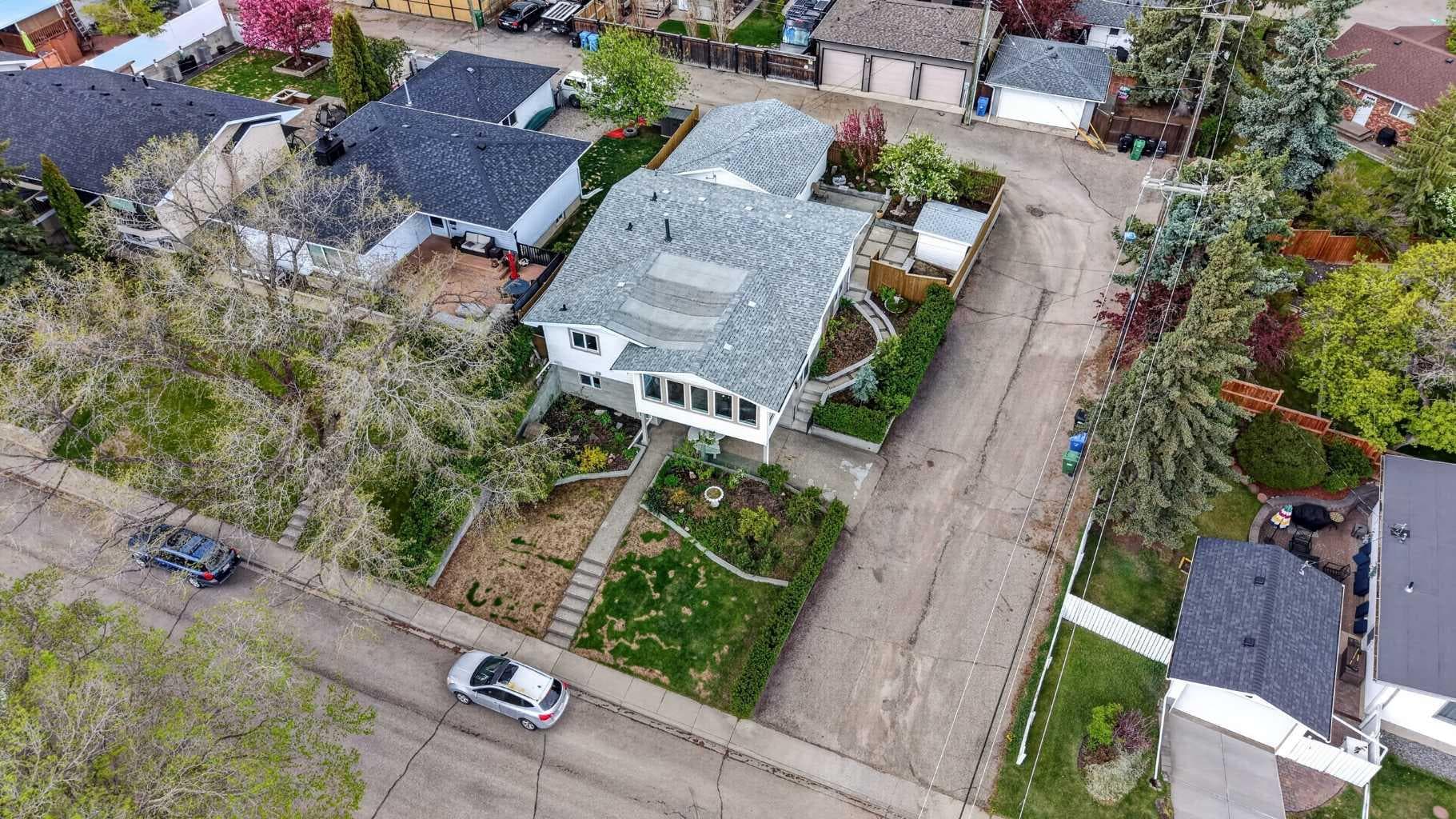 11 Selkirk Drive SW