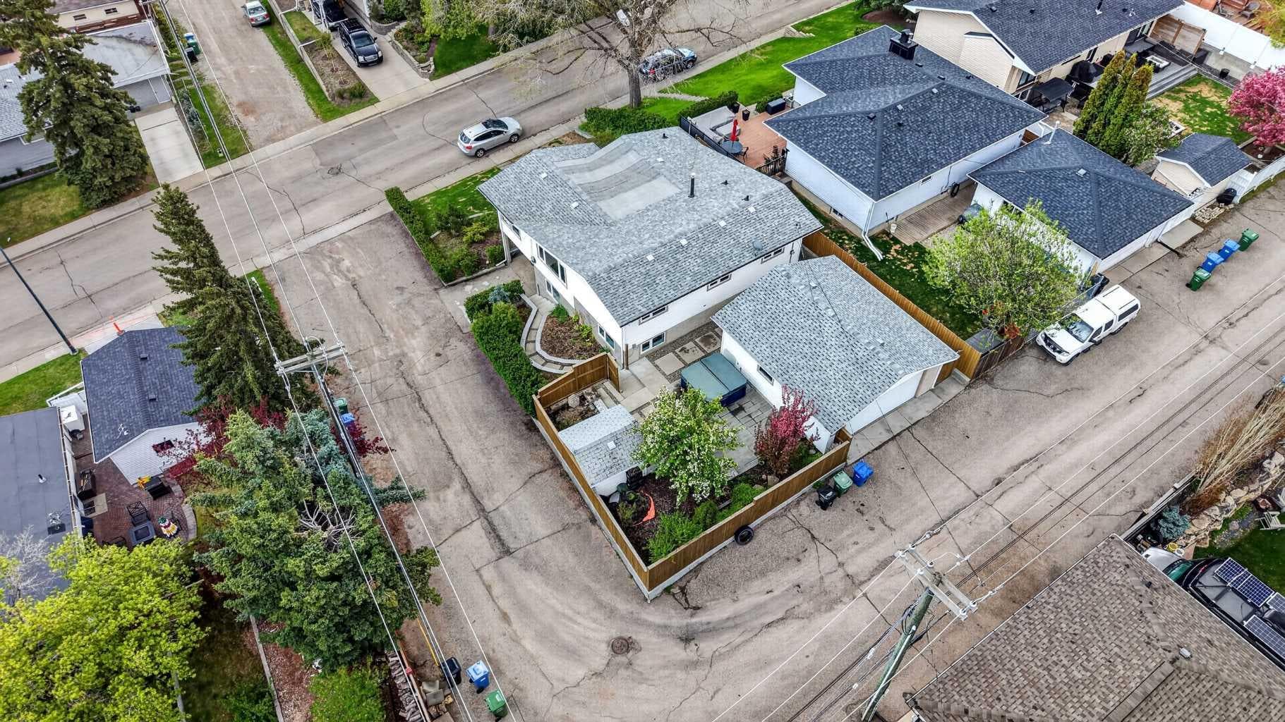 11 Selkirk Drive SW