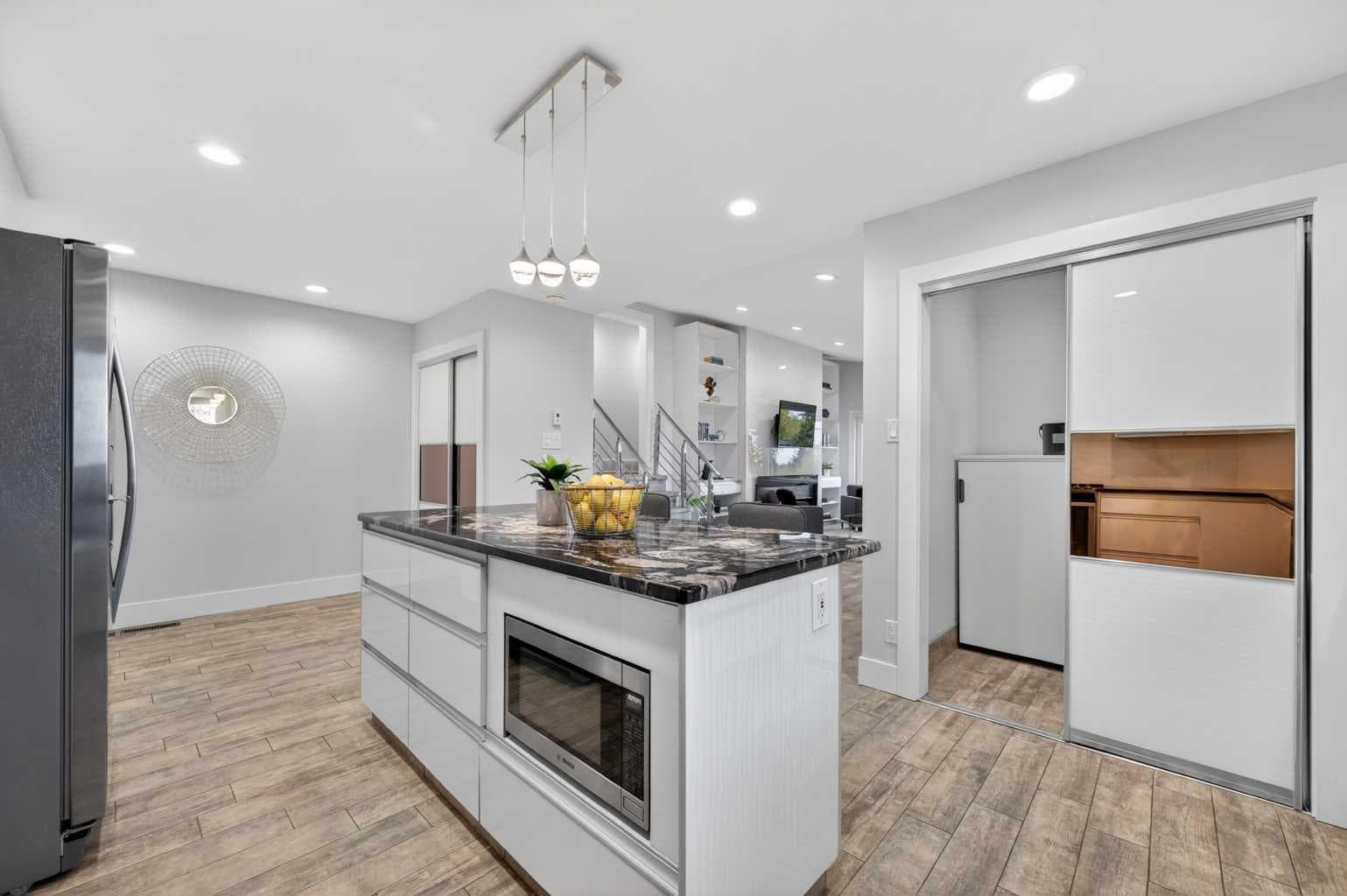 11 Selkirk Drive SW
