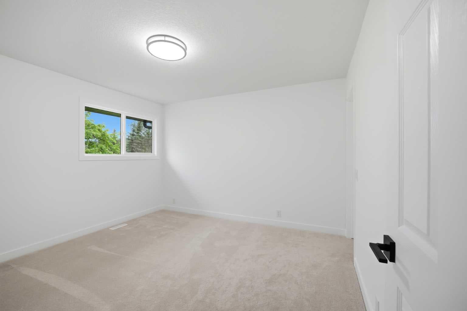 300 Edgehill Drive NW