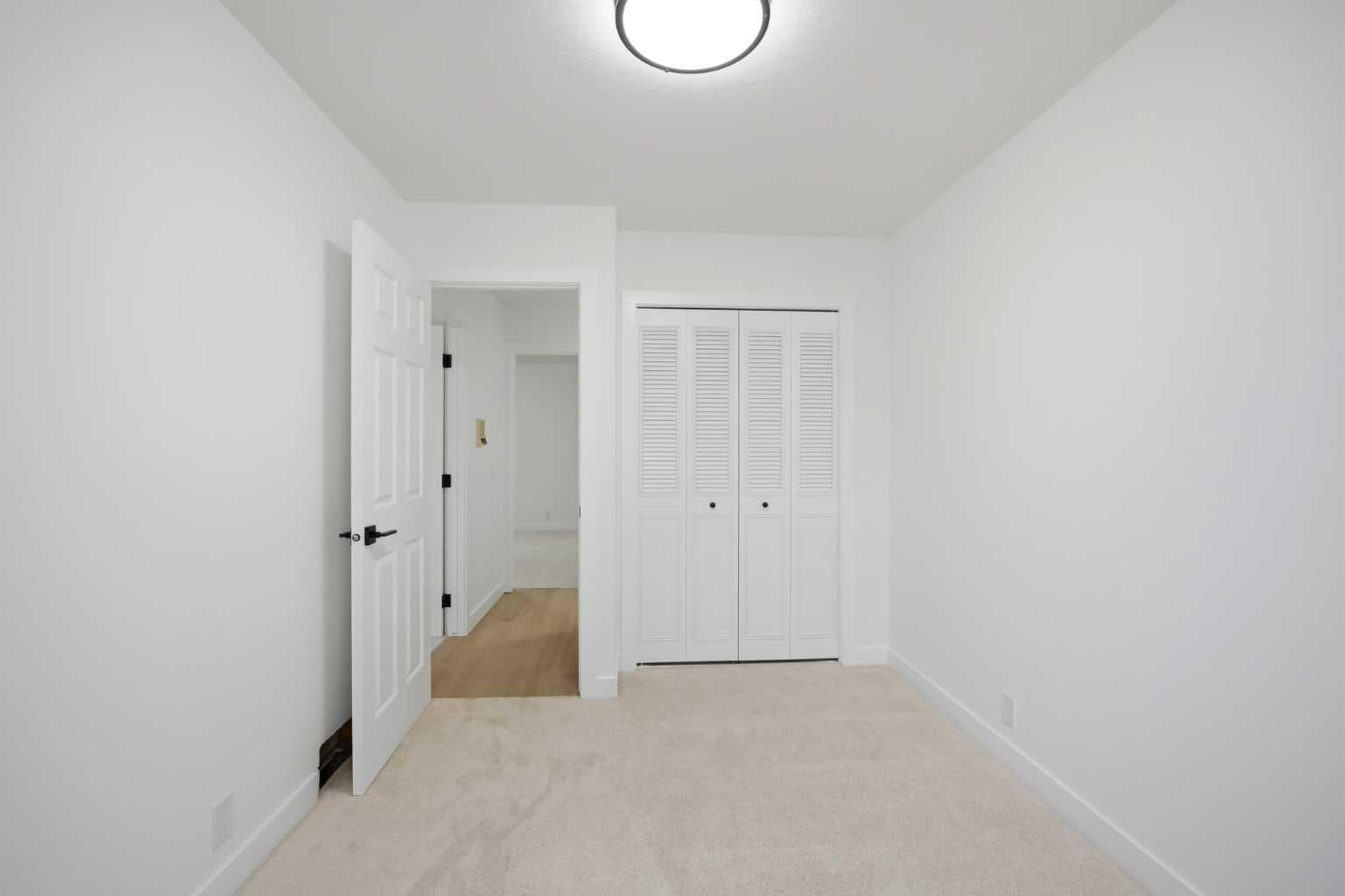 300 Edgehill Drive NW