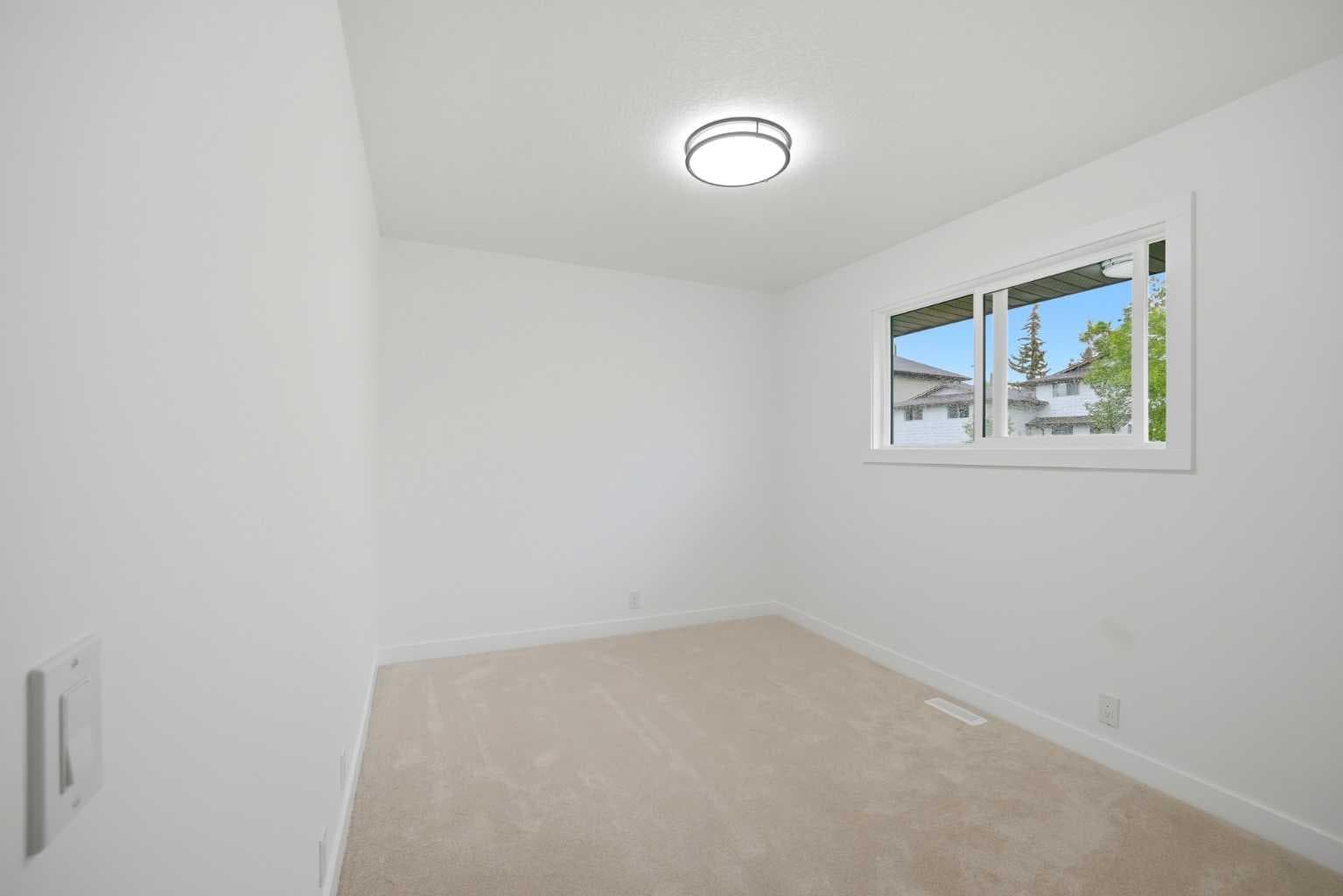 300 Edgehill Drive NW