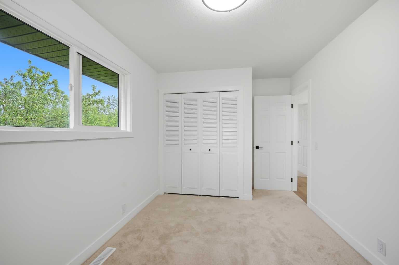 300 Edgehill Drive NW