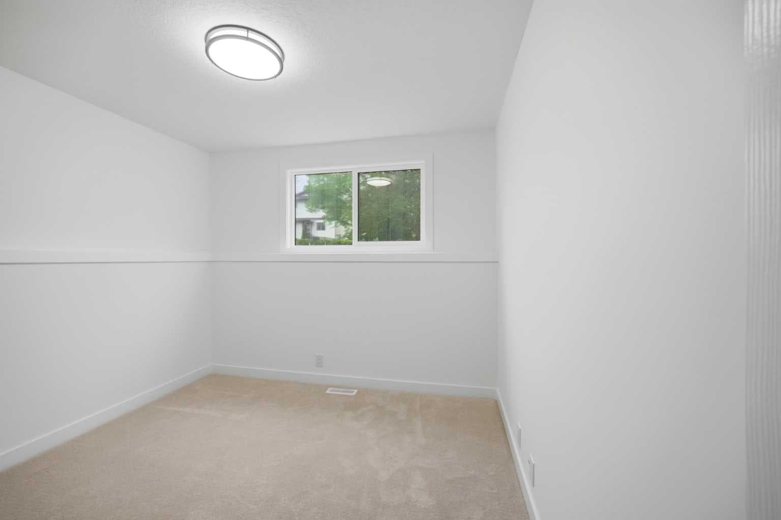 300 Edgehill Drive NW