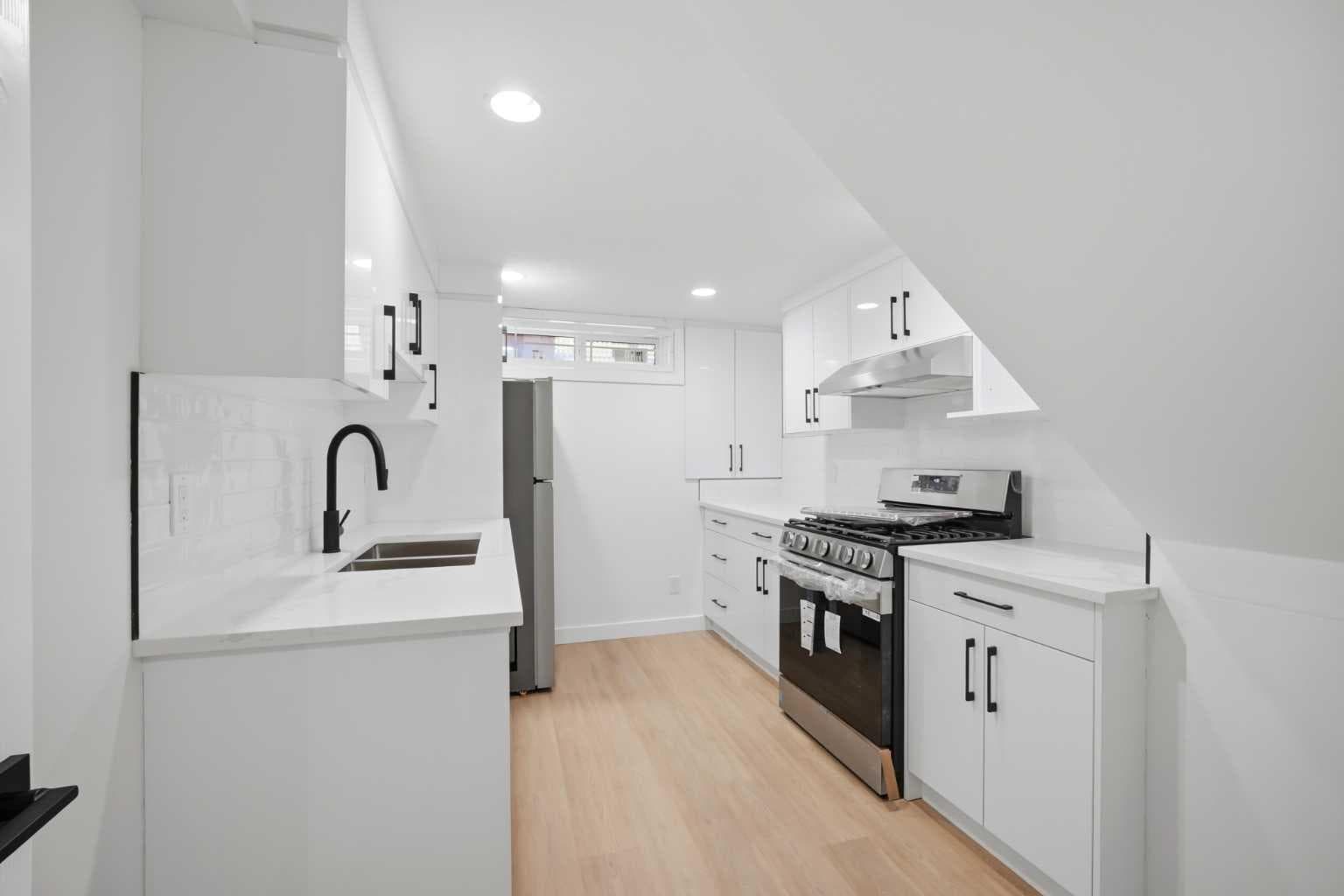 300 Edgehill Drive NW