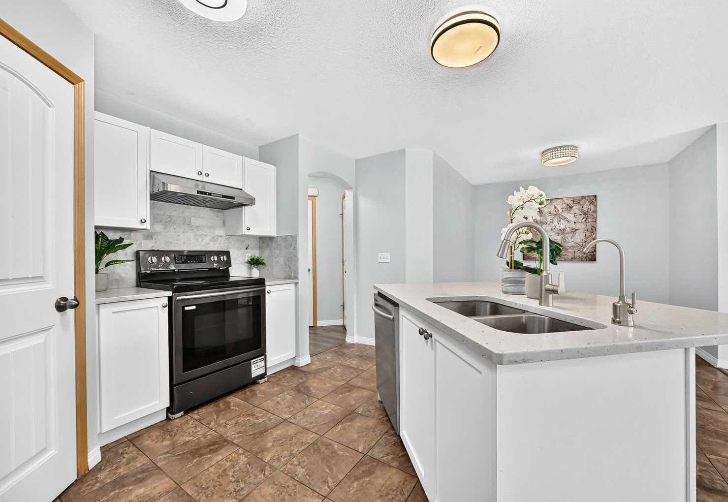 103, 160 Panatella Landing NW