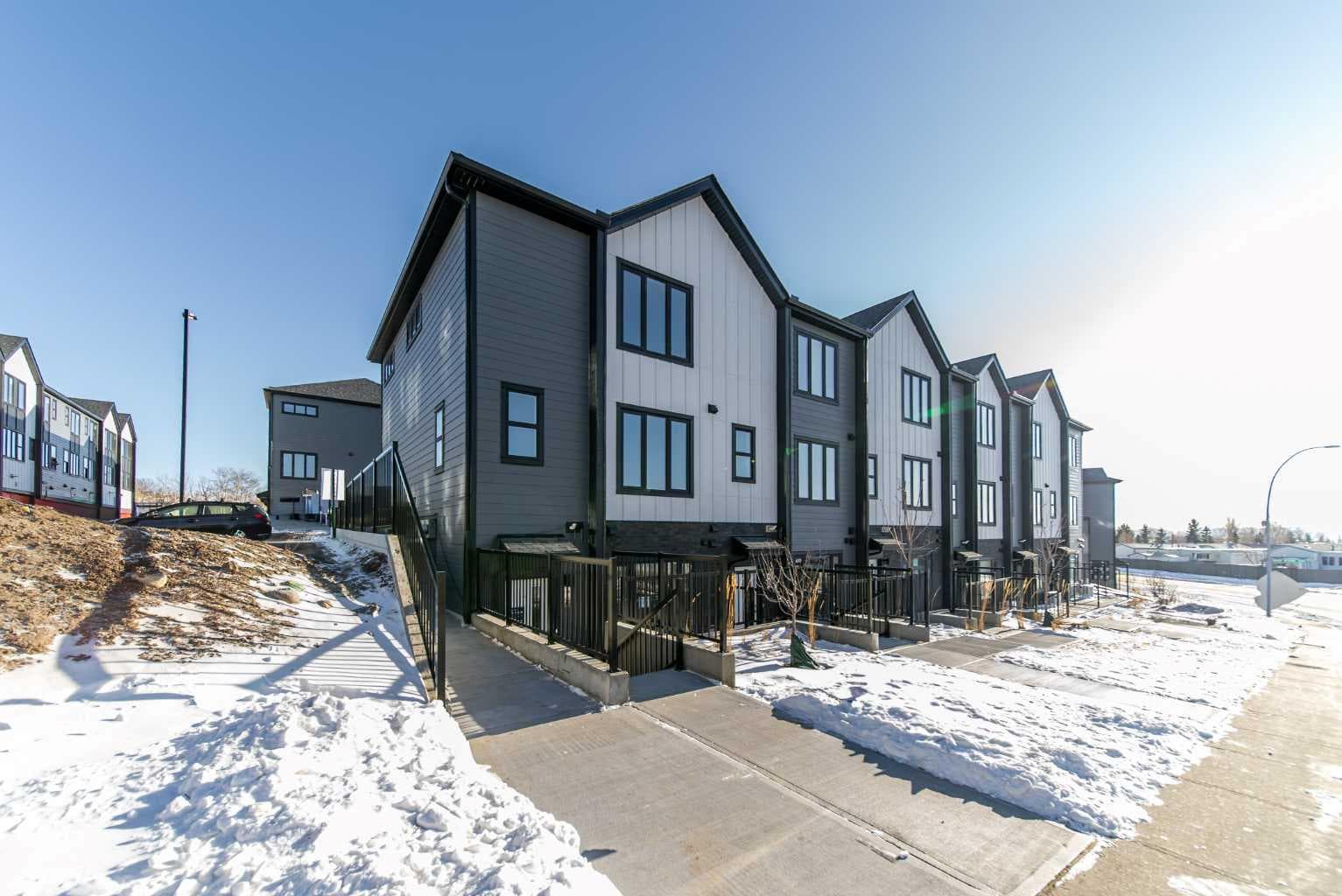 702B, 164 Arbour Lake Court NW