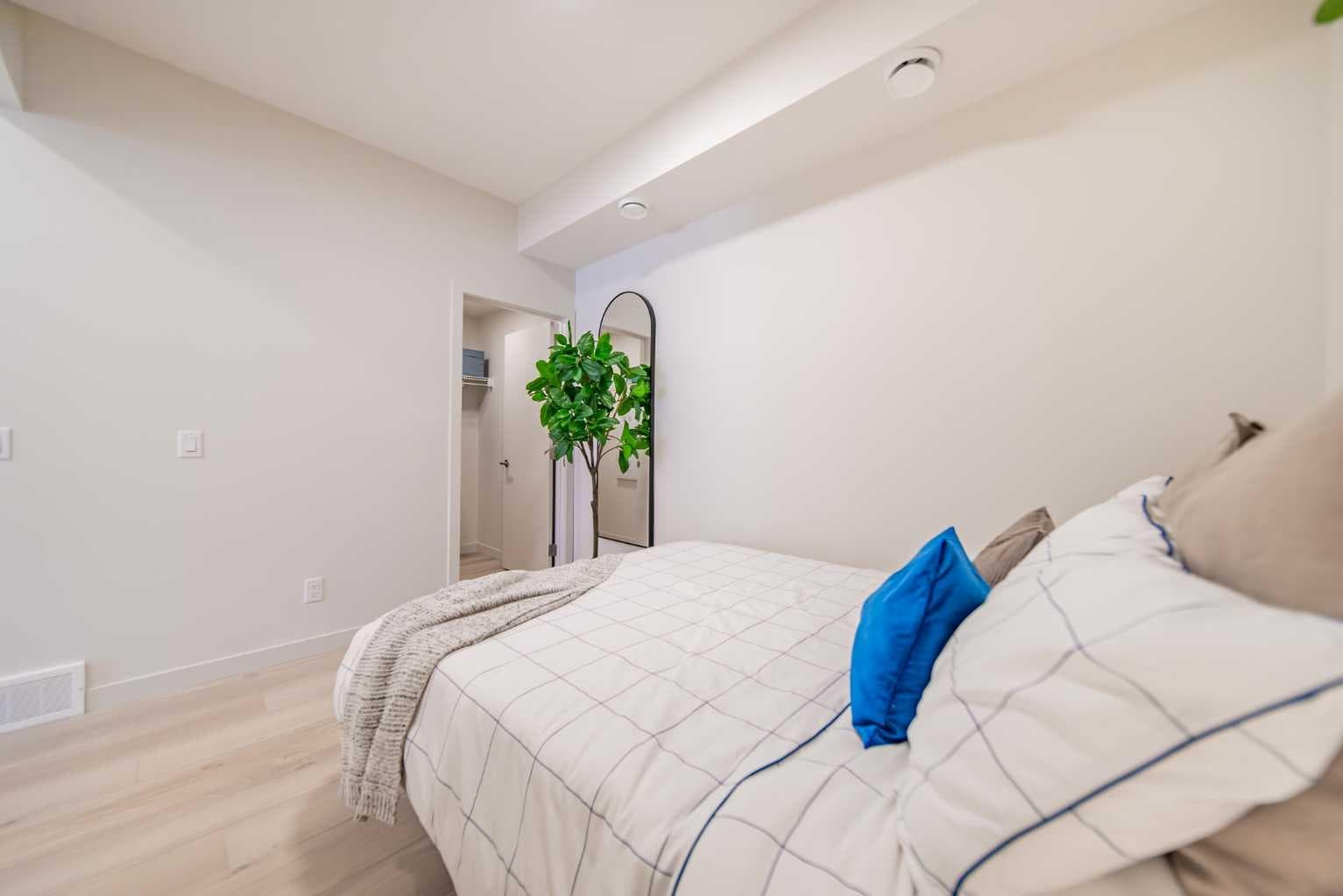 702B, 164 Arbour Lake Court NW
