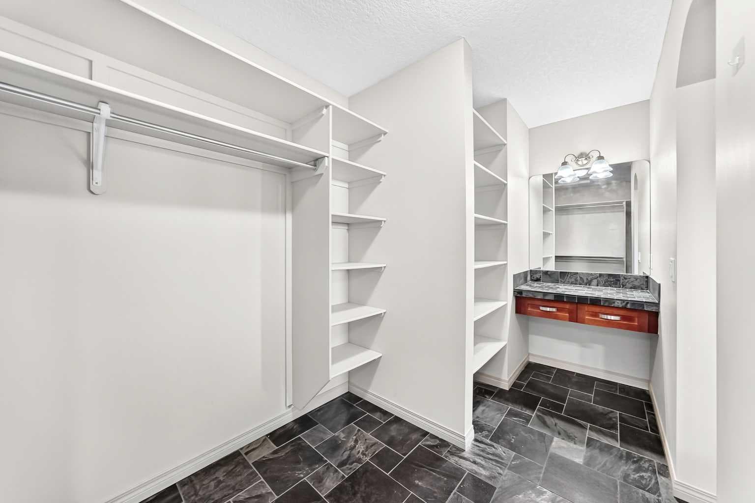 14 Springborough Crescent SW