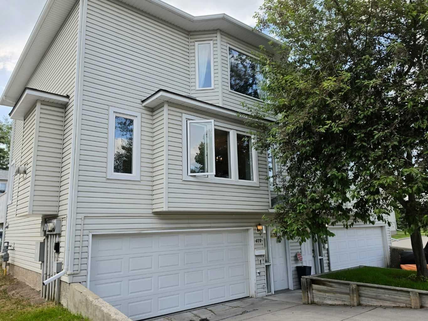 672 Killarney Glen Court SW