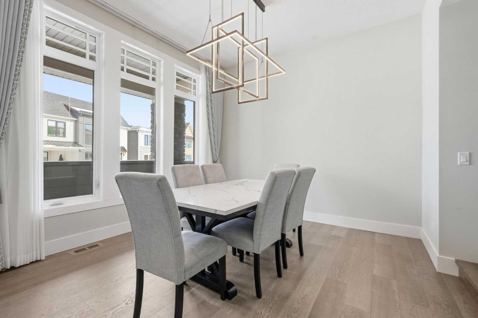 74 Alpine Gardens SW