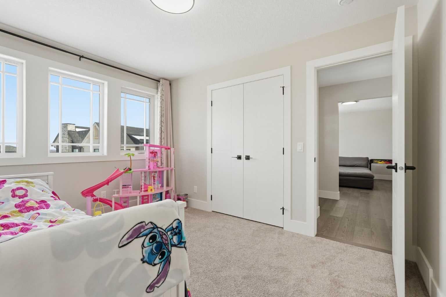 74 Alpine Gardens SW