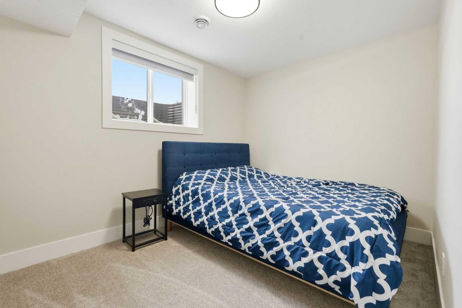74 Alpine Gardens SW