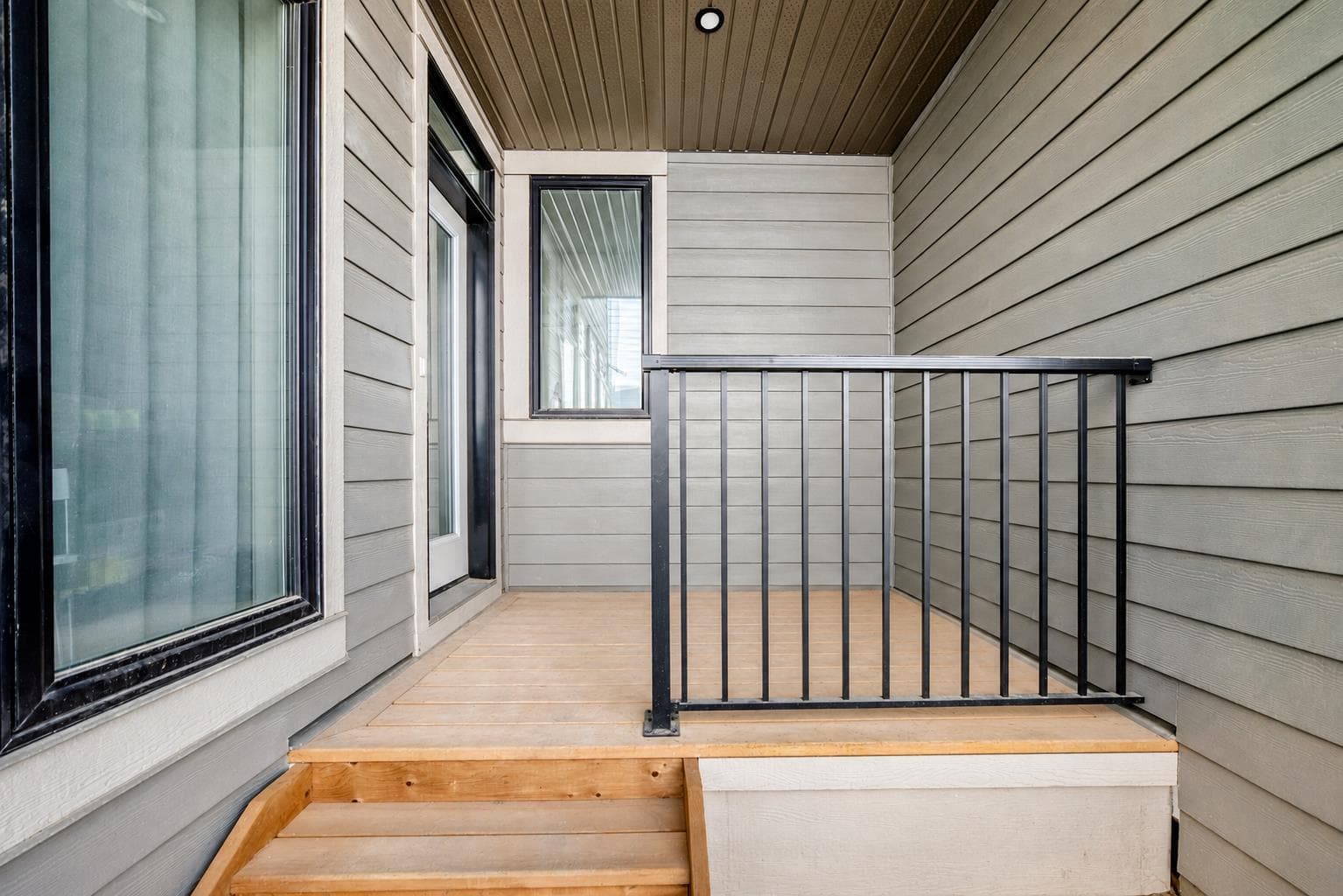 74 Alpine Gardens SW