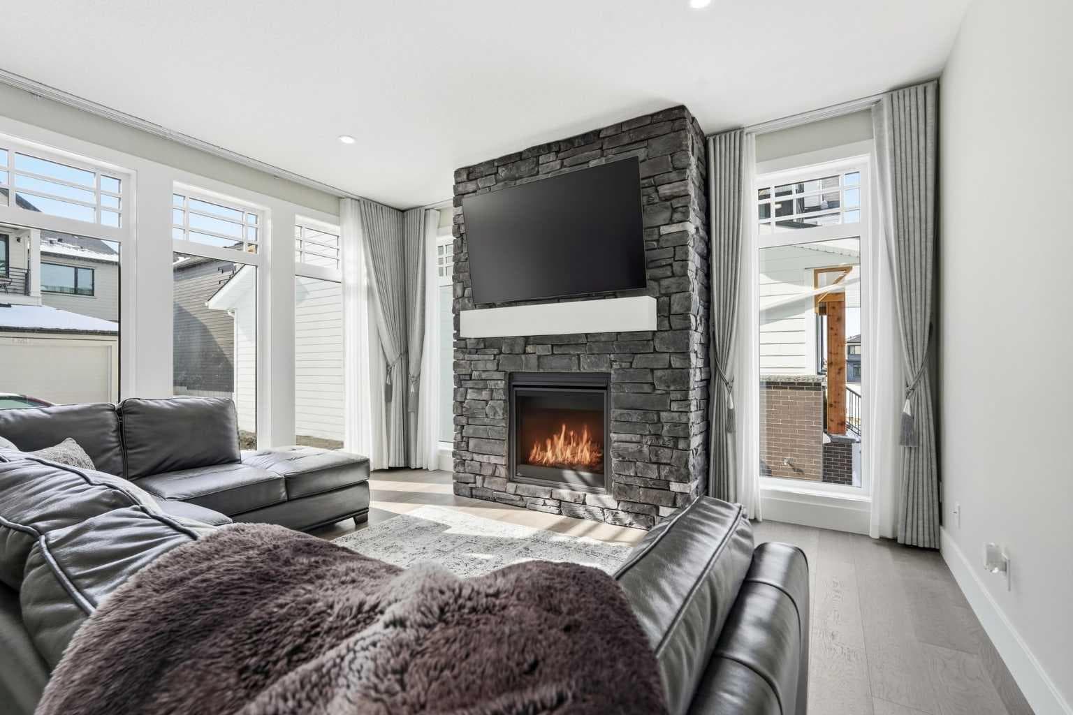 74 Alpine Gardens SW