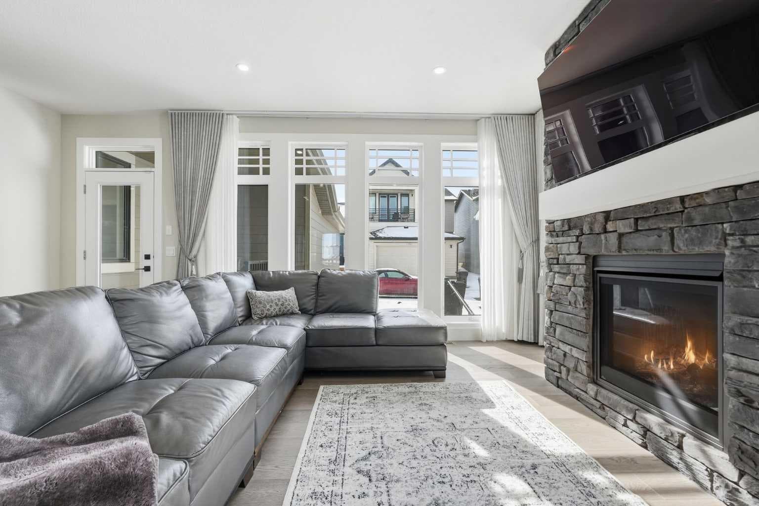 74 Alpine Gardens SW
