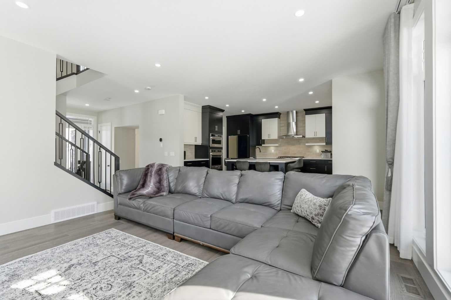 74 Alpine Gardens SW