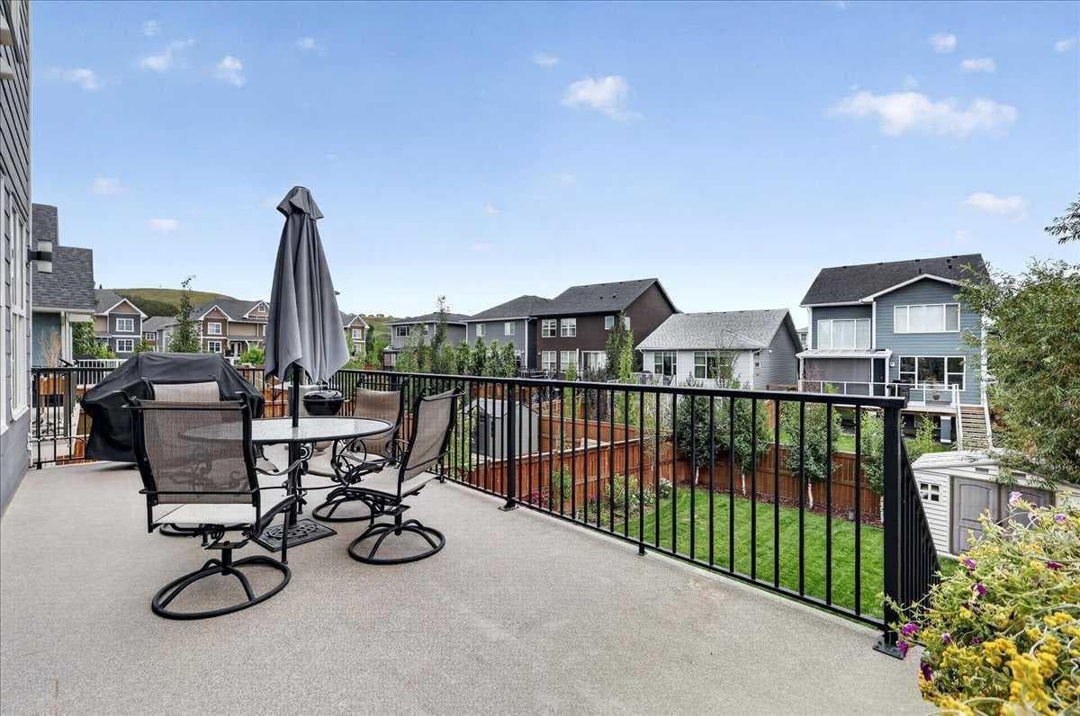 137 Cranbrook Cove SE