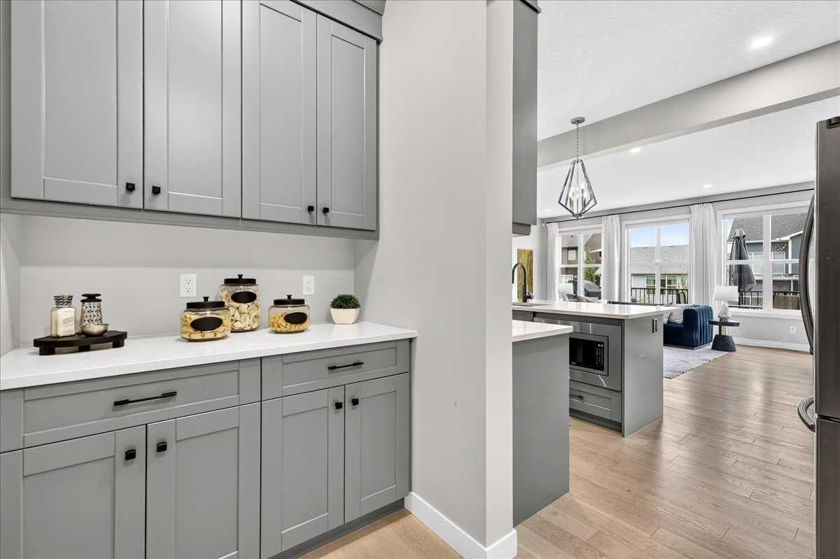 137 Cranbrook Cove SE
