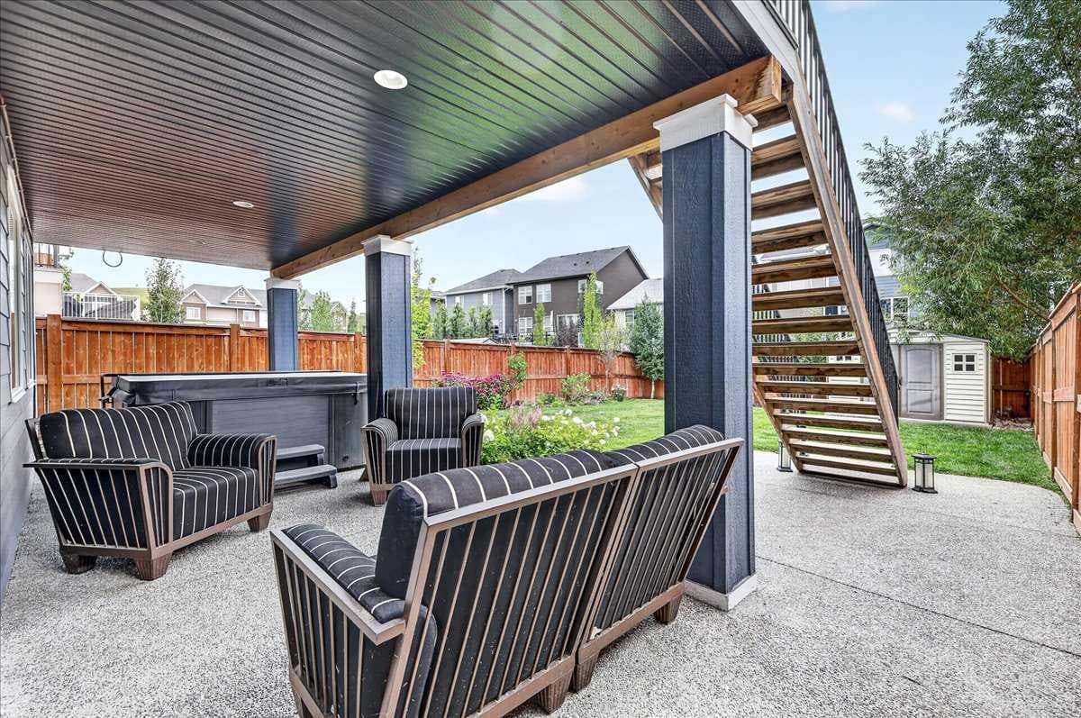 137 Cranbrook Cove SE