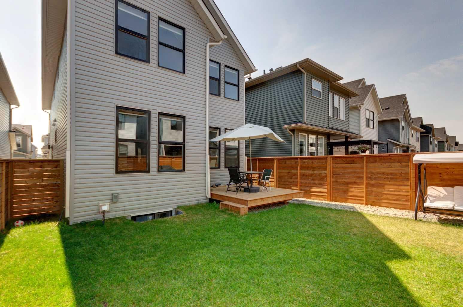 92 Copperhead Grove SE